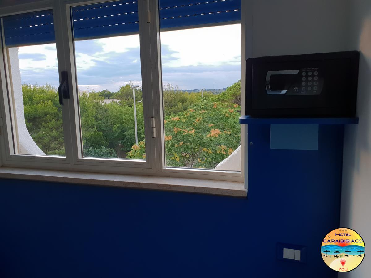 Hotel Caraibisiaco sul mare San Pietro in Bevagna Esterno foto