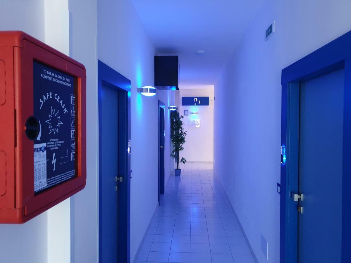 Hotel Caraibisiaco sul mare San Pietro in Bevagna Esterno foto